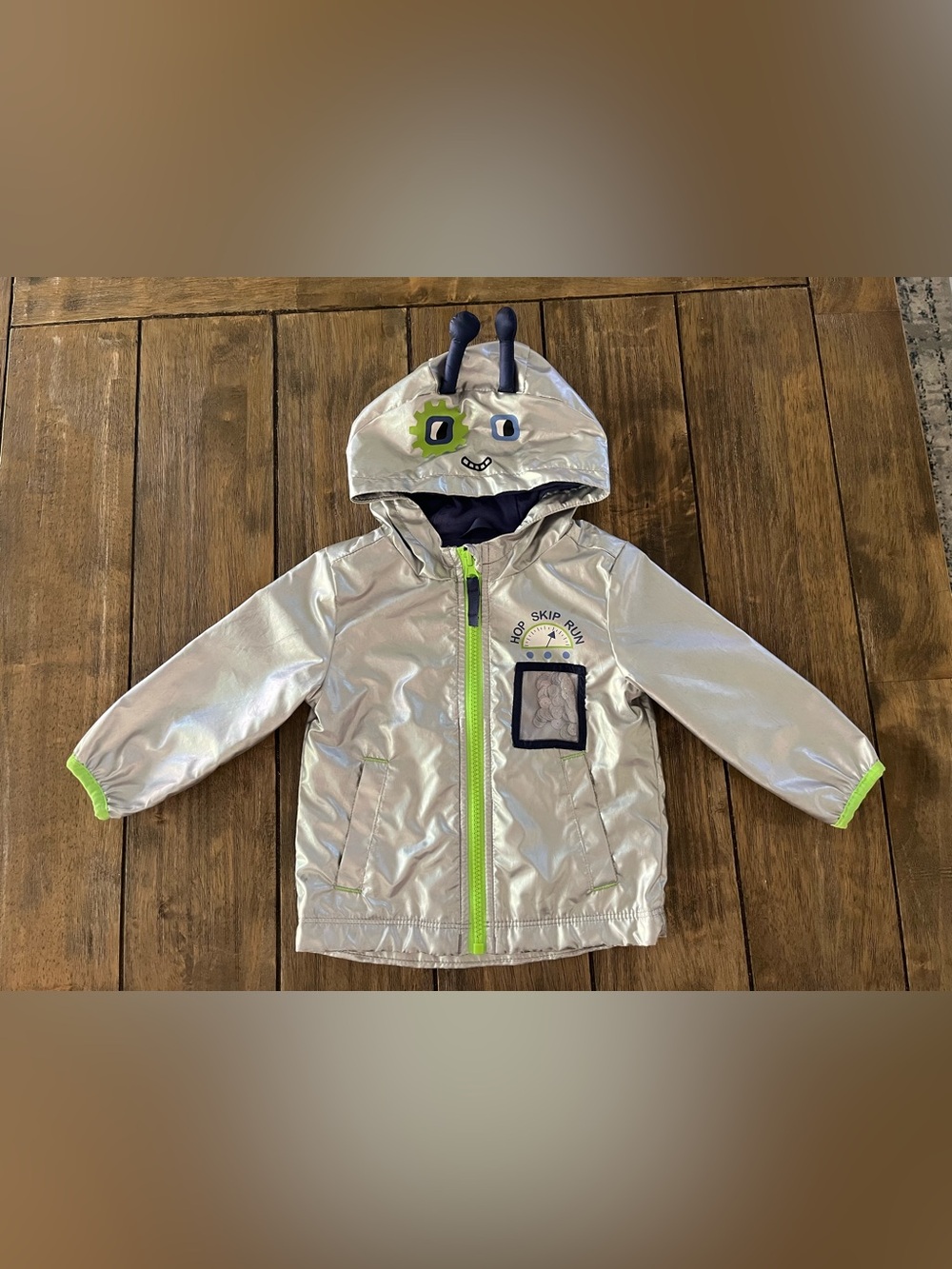 Cat & Jack Silver Hooded Alien Wind Breaker with Lime Trim size 12mo